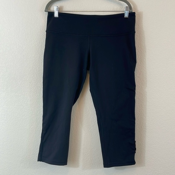 lululemon athletica Pants - Lululemon wunder under crop velvet bow leggings size 12